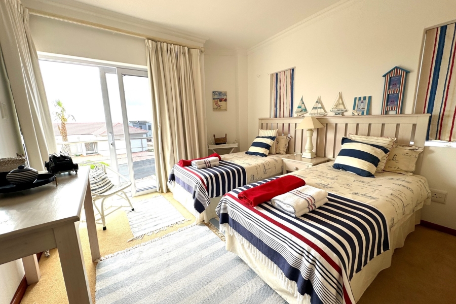 6 Bedroom Property for Sale in Myburgh Park Western Cape